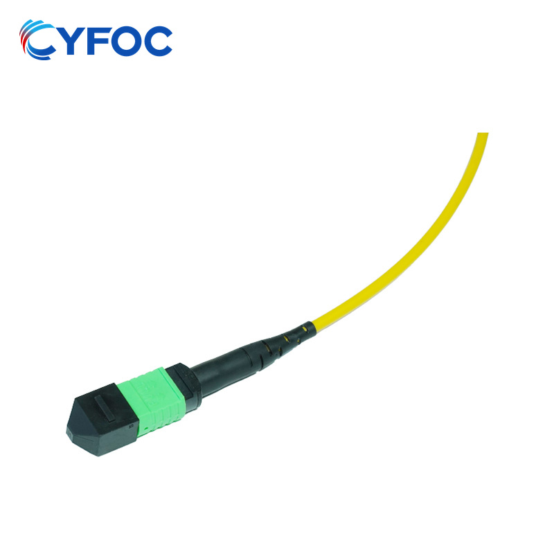 OS2 8芯 MPO/MTP® APC（母头）转4 LC双工 UPC 单模分支跳线 极性B